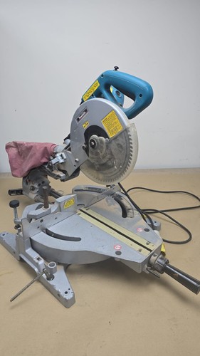 Makita 260mm sliding chopsaw - makita,