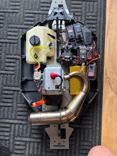 Losi chassis engine centre - chassis,