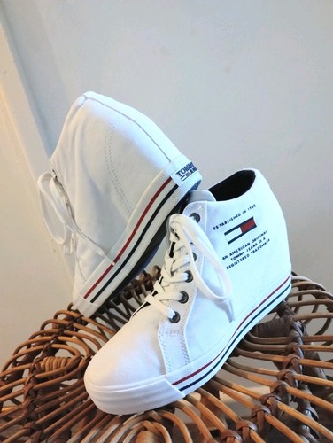 Rare tommy jeans concealed 3in - rare,
