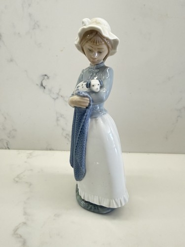 Nao lladro porcelain figurine - lladro,