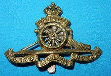 GENUINE THE ROYAL ARTILLERY REGIMENT MILITARY CAP BADGE BRASS SLIDER FIXING K/C