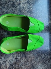 Ladies canvas slip on