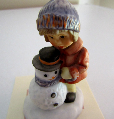 Goebel berta hummel a gift - berta,