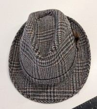 DUNN & CO WITH HODGES Tweed