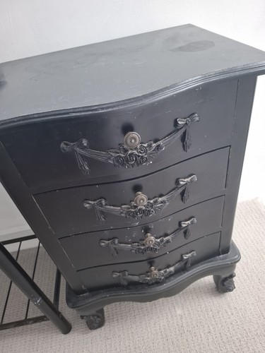 Black toulouse chest - black,