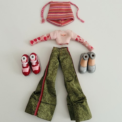 Bratz dolls 1st - dolls,