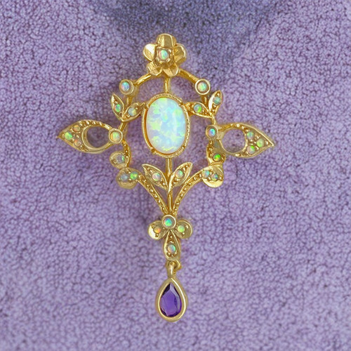 Antique style pendant - style, opal