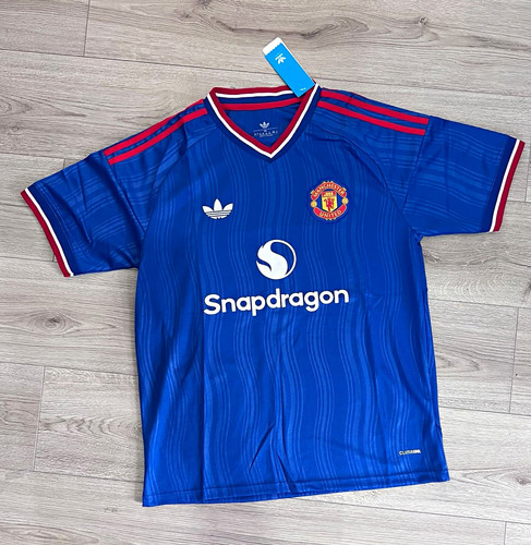 Manchester united away - 26/27,