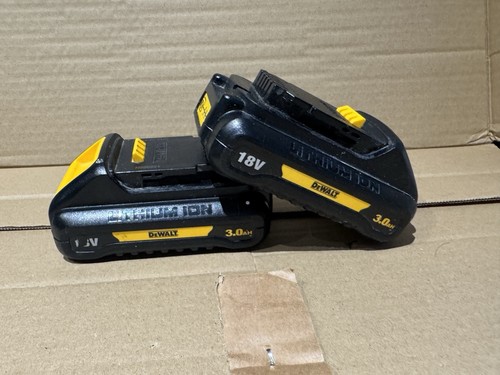 Genuine dewalt dcb187 3ah - dewalt, v