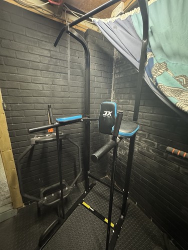 Pull station freestanding - up,