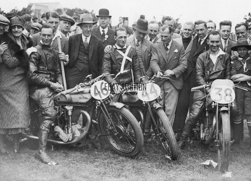 Norton 500cc racing team hunt - norton,