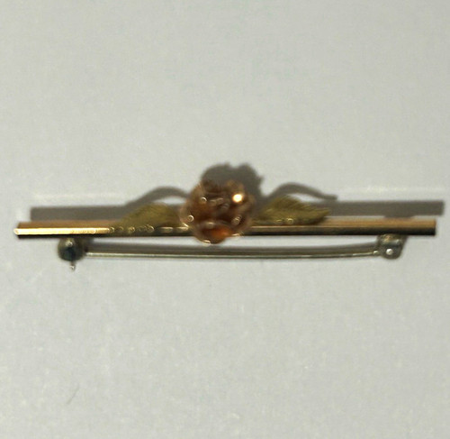 Gold tone metal flower leaf - metal, &