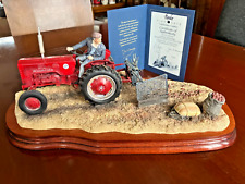 Border Fine Arts Lifting the