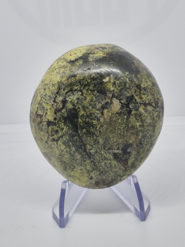 Olive opal large palm stone - olive,