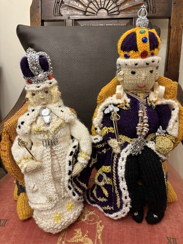 Hand made knitted royal - hand,