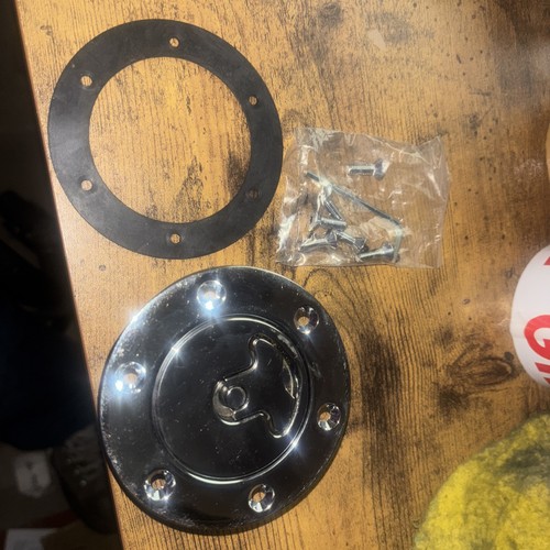 Aircraft style vented gas cap - vented,