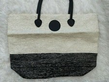 Black Cream Silver Beach