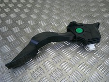 VAUXHALL VIVA SE ACCELERATOR