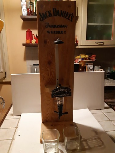 Jack daniels wooden dispenser - jack,