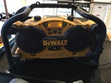 Dewalt Site Radio DC011 fully working, mains or battery - no battery included