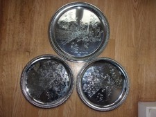 Set of 3 round silver metal trays