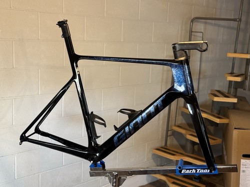 Giant propel size l - size,