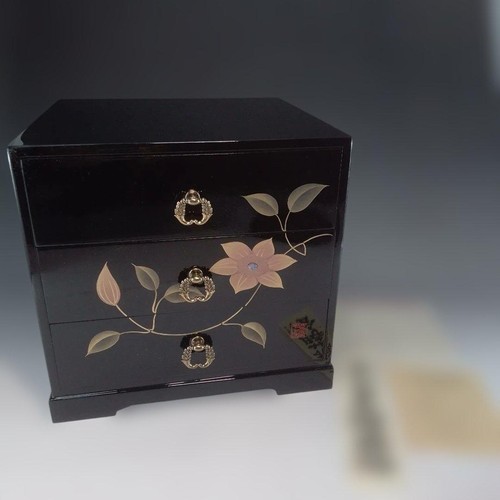 Japanese gold maki lacquer - gold, maki-e