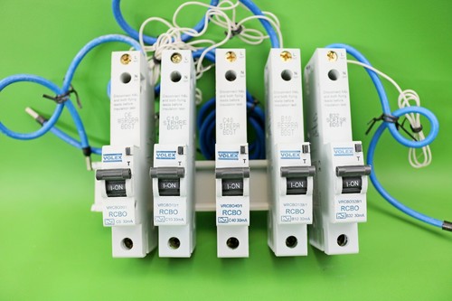 Volex rcbos c10 c40 b10 - b10, b32