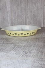Vintage Pyrex Gaiety Snowflake