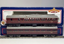 2 Bachmann BR Mk1 57ft Suburban Coaches BR Maroon OO Gauge 34-626 34-603