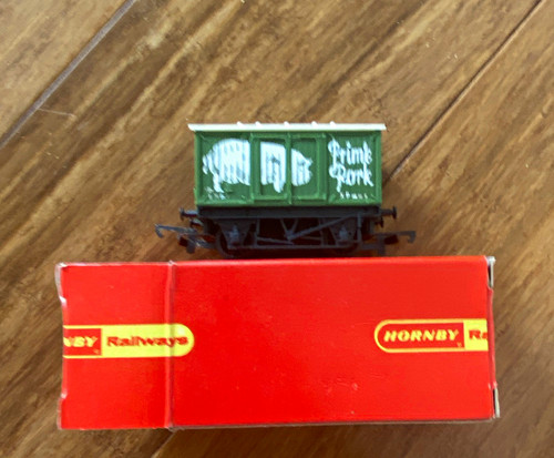 Hornby 162 prime pork - hornby,