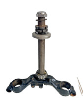 Yamaha fzr 600 fork yoke - fzr, lower
