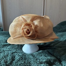 Debenhams Hat Box Yellow Gold