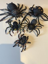 Plastic/rubber spiders toy bundle