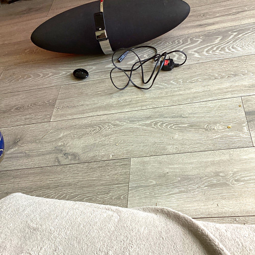Bowers wilkins zeppelin air - &,