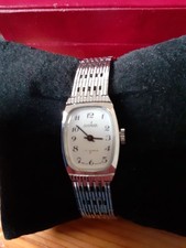 WORKING VINTAGE LADIES JOSMAR 17 JEWELS WIND UP SWISS MADE WATCH IN EXC CONDITIO
