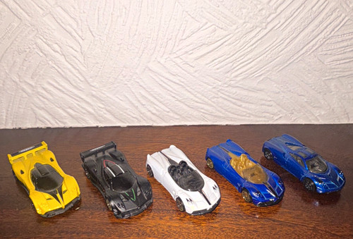 Hot wheels lot diecast - lot, 5