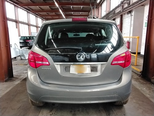 Tailgate boot brown vauxhall - boot,
