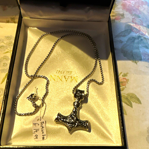 Silver tone thor hammer - thor's,