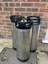 One 19 litre corny keg with