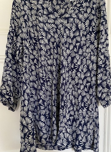 Masai floaty tunic navy cream
