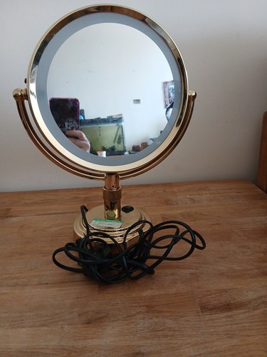 Revlon light makeup mirror - light,