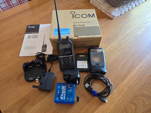 Icom 52e with accessories - icom,