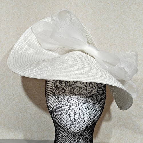 White straw fascinator wedding - white,