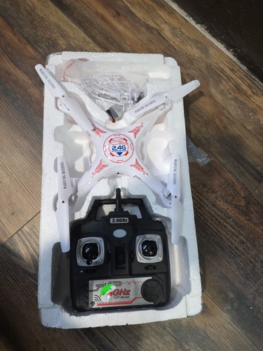 Quadcopter drone