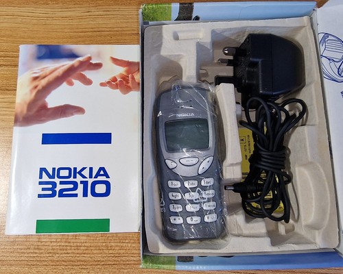 Nokia 3210 vintage phone - nokia,