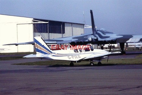 Photo pied piper aztec air - g-pied,