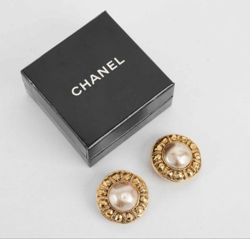 Chanel vintage faux pearl - chanel,
