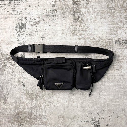 Prada vela nylon metal plaque - prada,