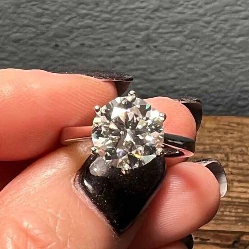 8mm round cut def moissanite - 8mm,